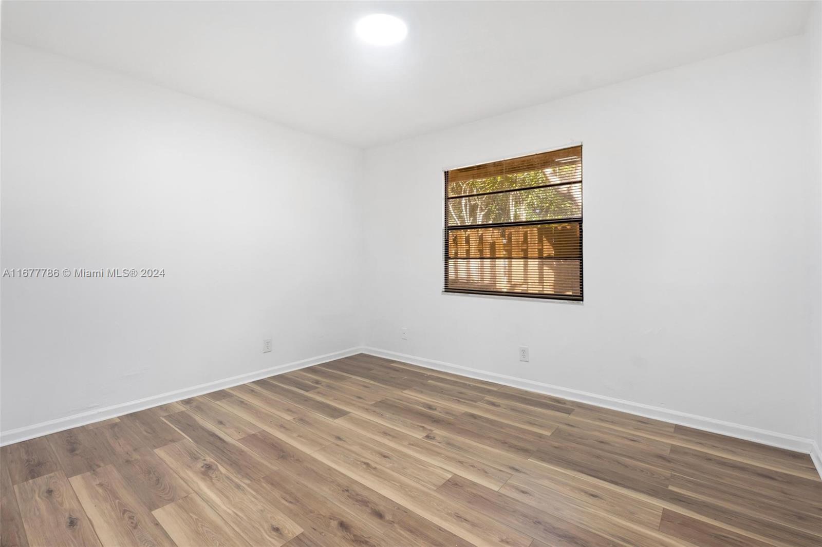 1252 SW 75th Ave