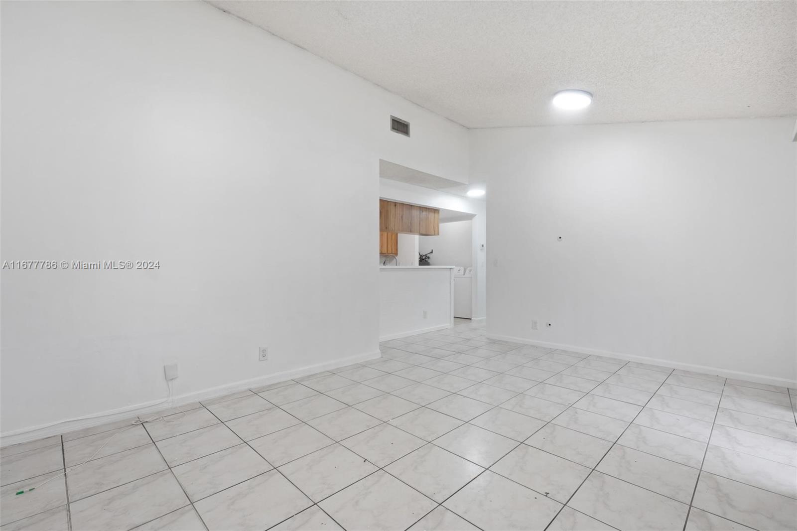 1252 SW 75th Ave