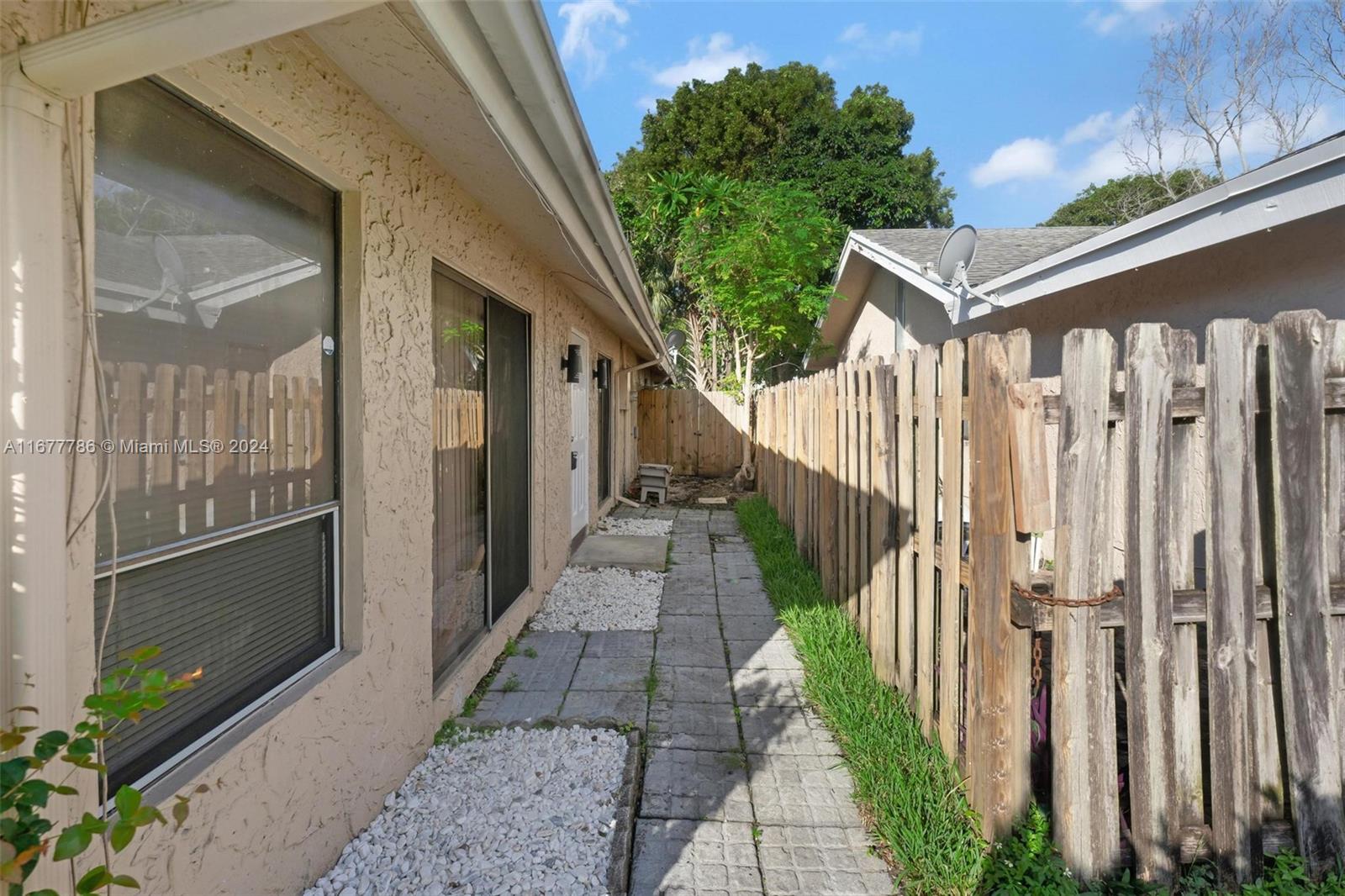 1252 SW 75th Ave