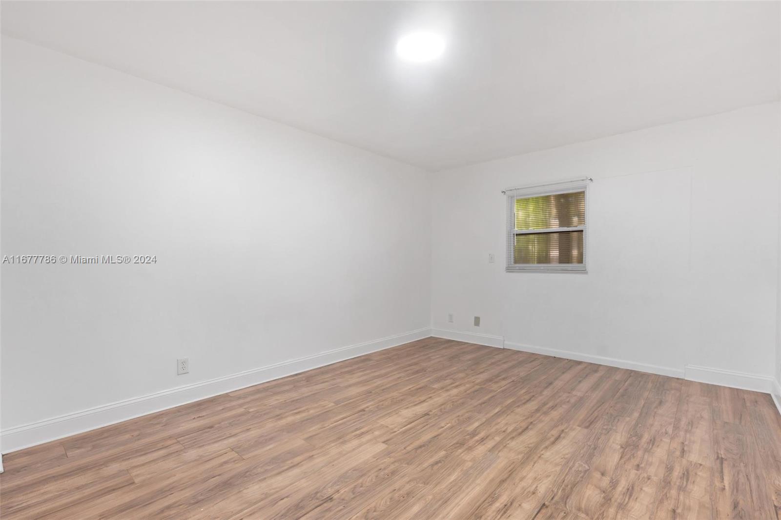1252 SW 75th Ave