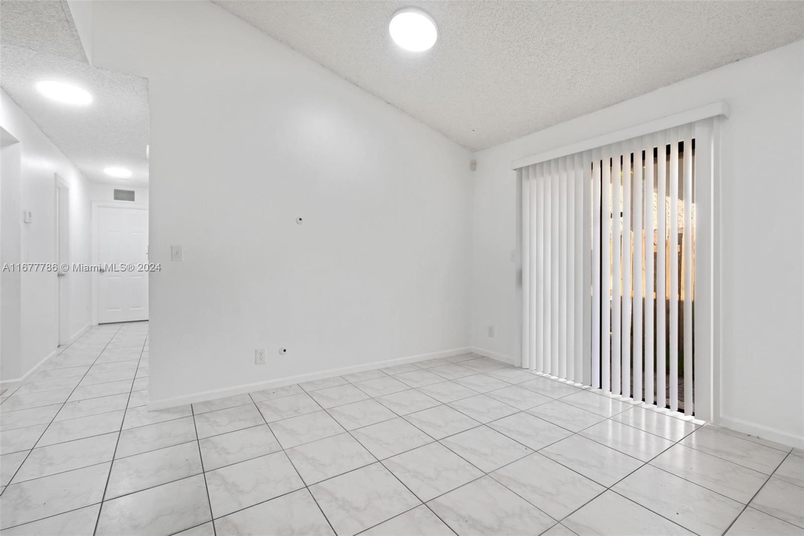 1252 SW 75th Ave