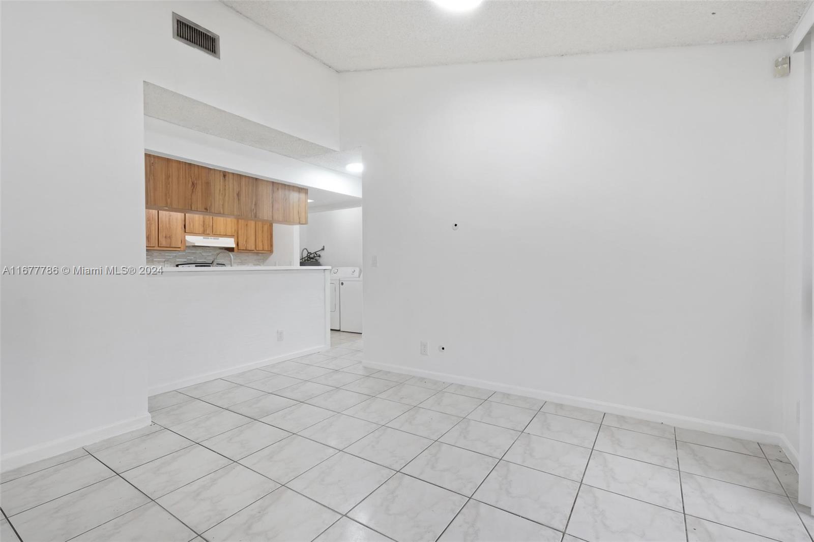 1252 SW 75th Ave