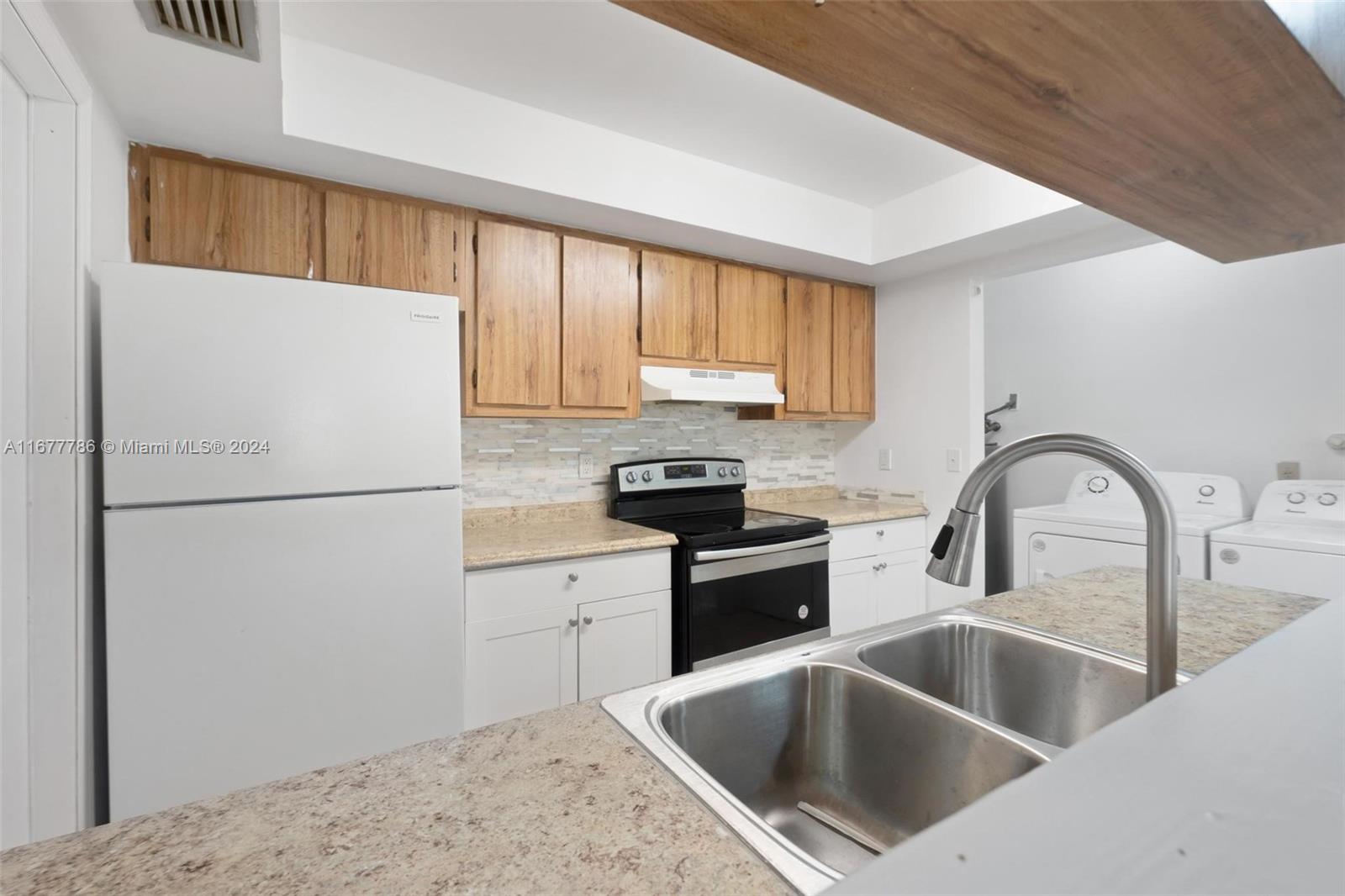 1252 SW 75th Ave