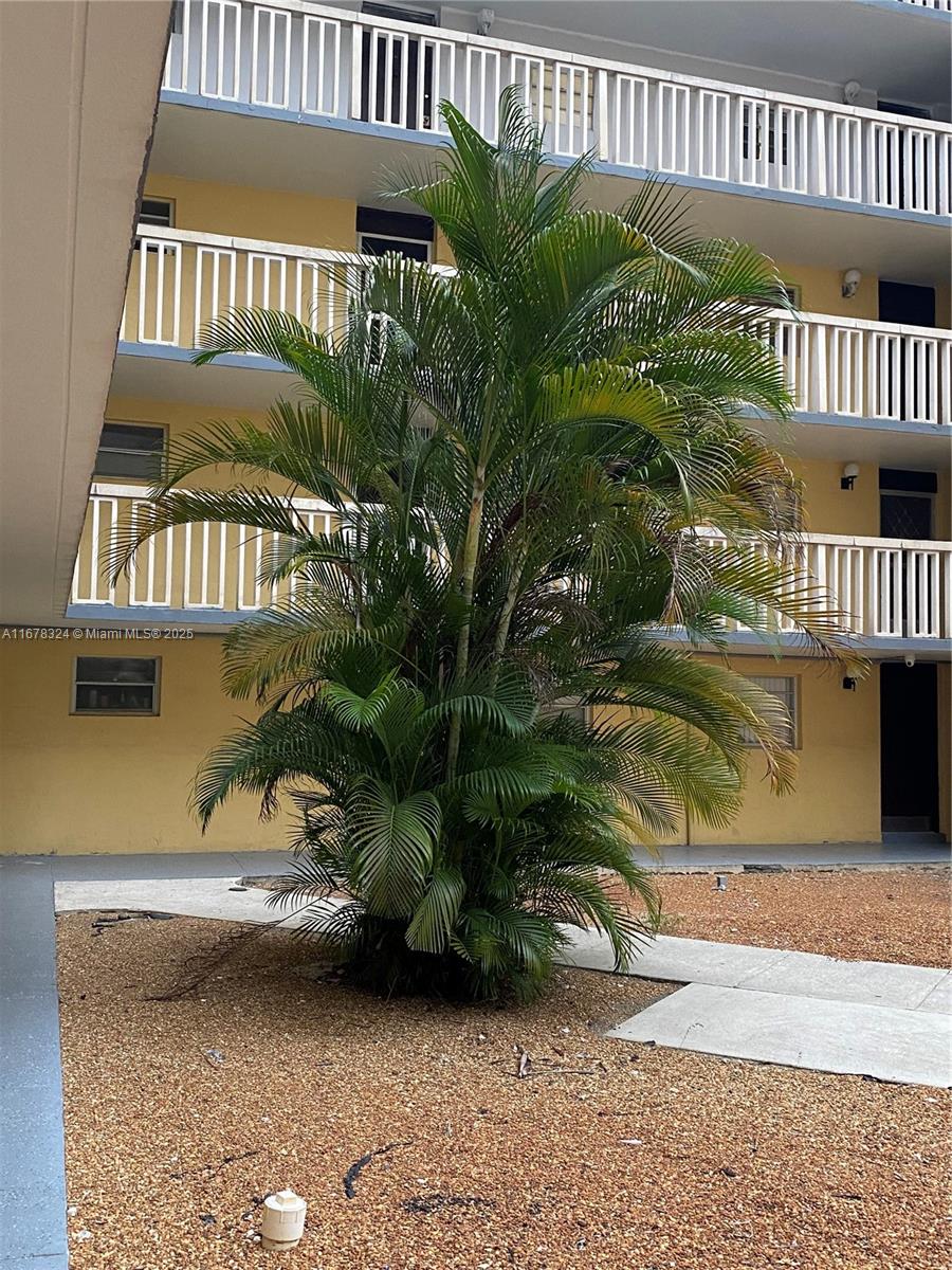 15600 NW 7th Ave # 114