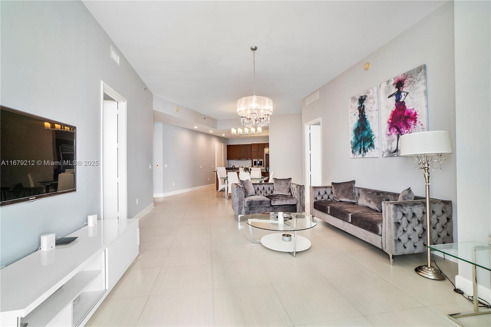 15811 Collins Ave # 3907