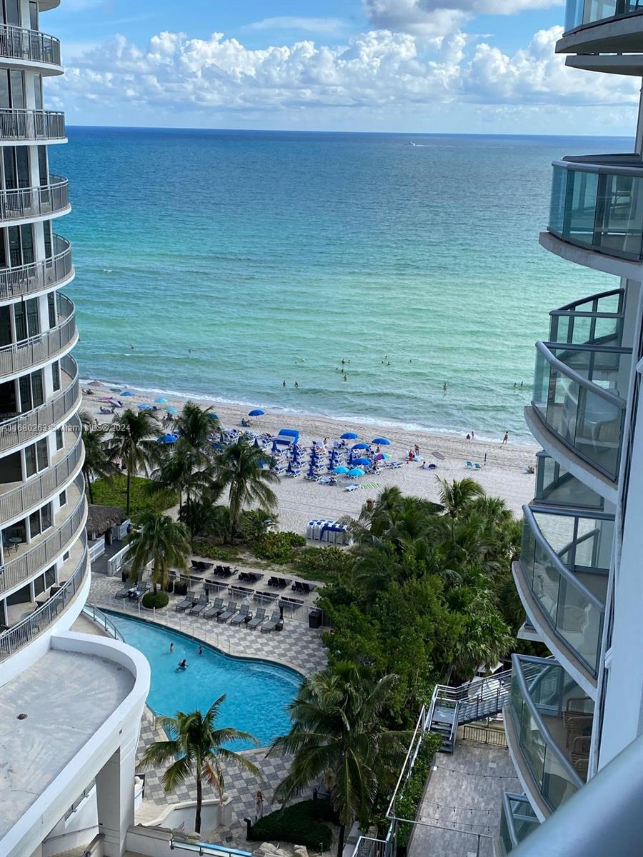 17315 Collins Ave # 1207