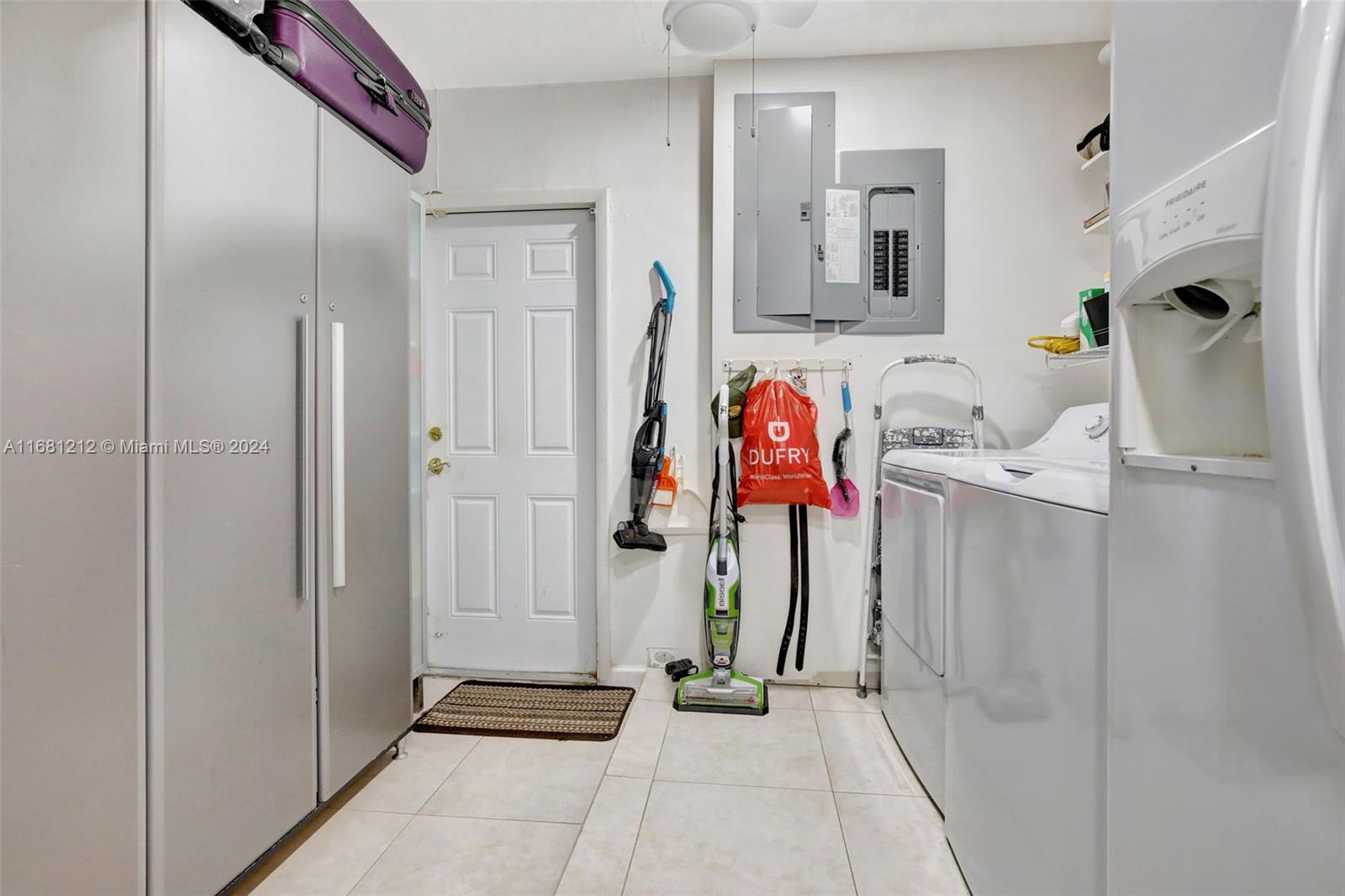 301 NW 93rd Ave