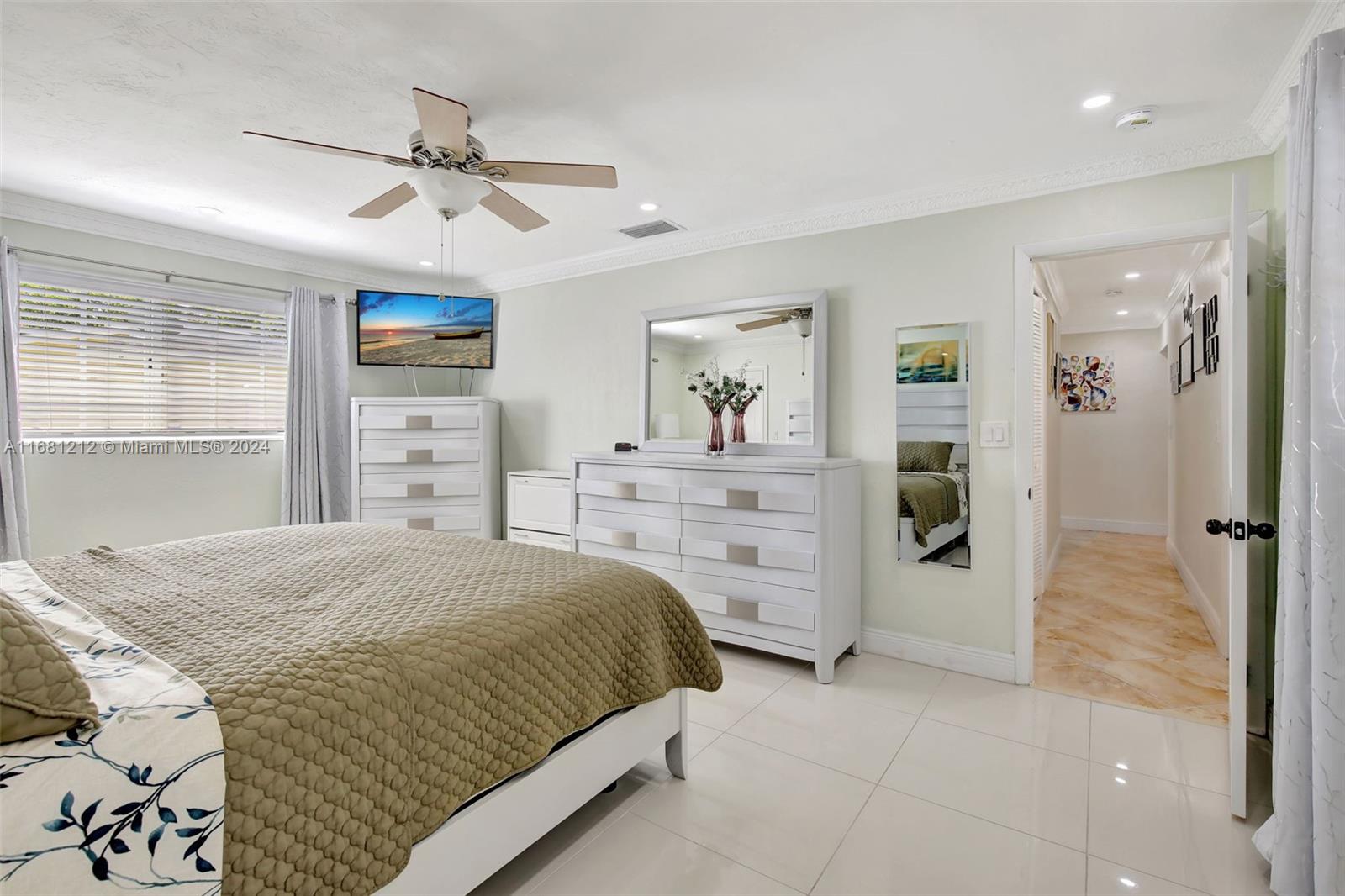 301 NW 93rd Ave