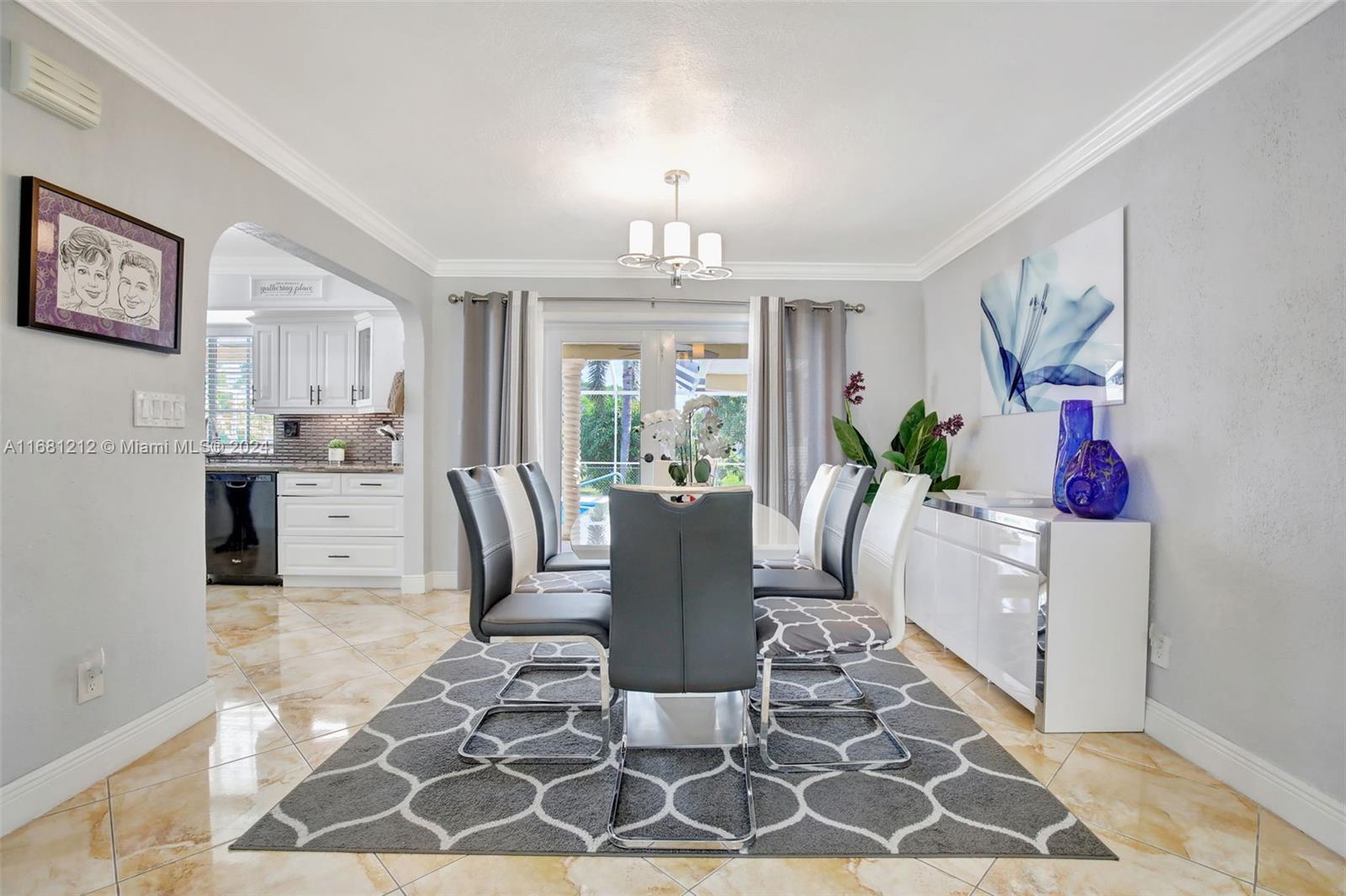 301 NW 93rd Ave