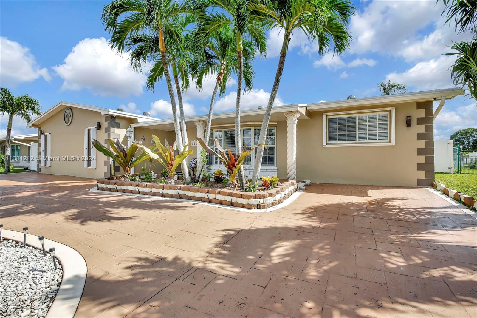 301 NW 93rd Ave