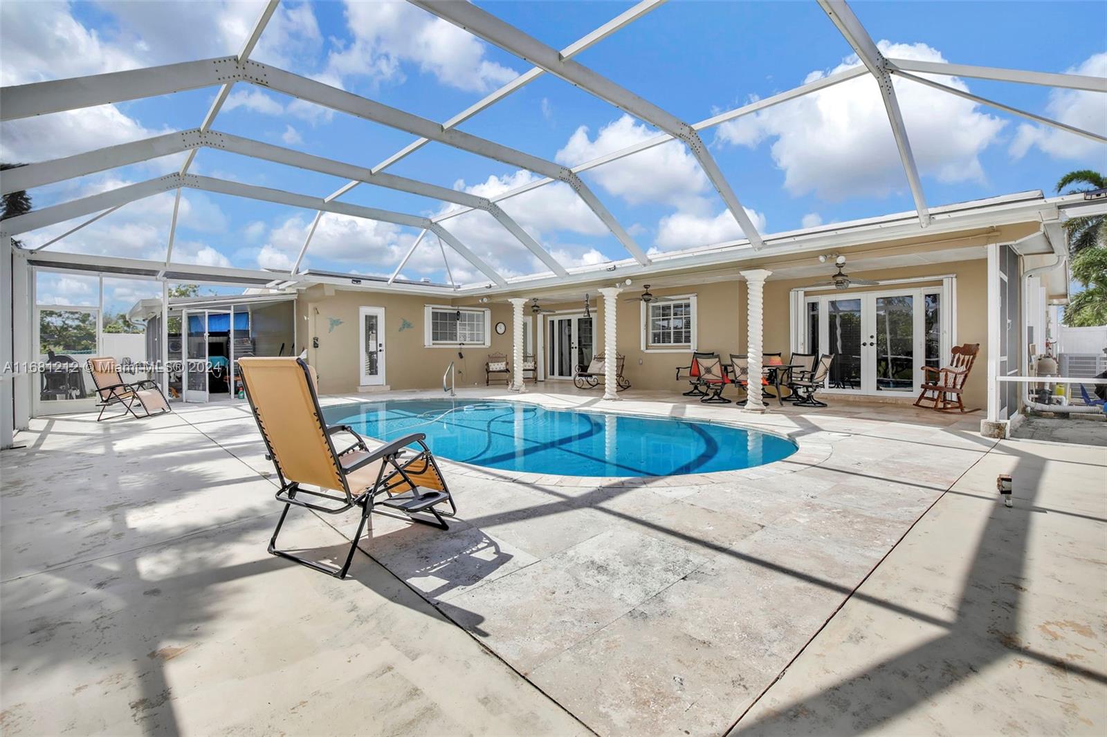 301 NW 93rd Ave