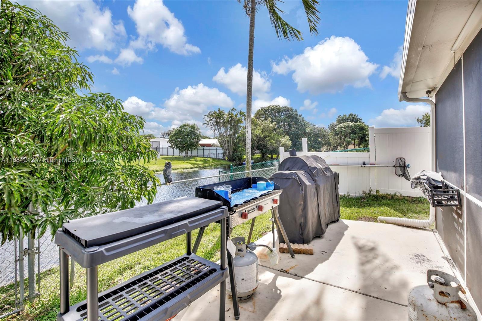 301 NW 93rd Ave