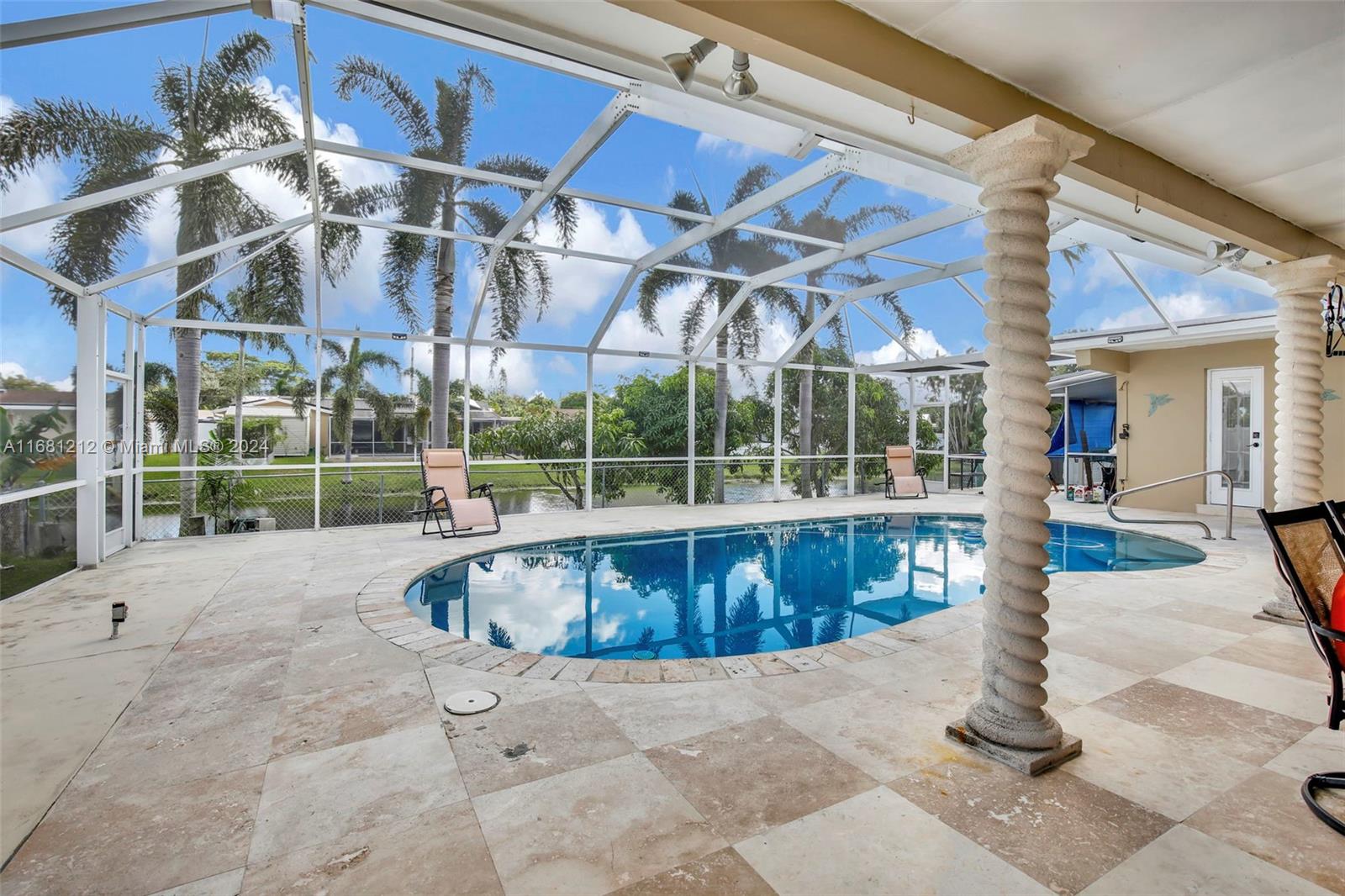 301 NW 93rd Ave