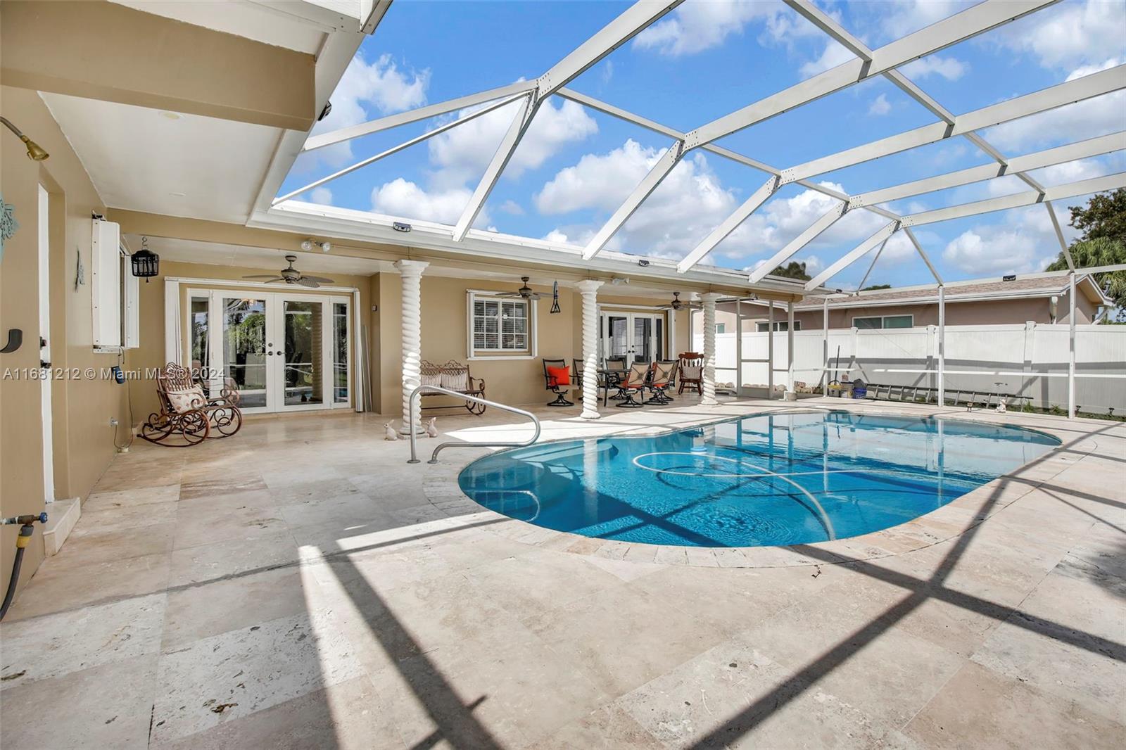 301 NW 93rd Ave