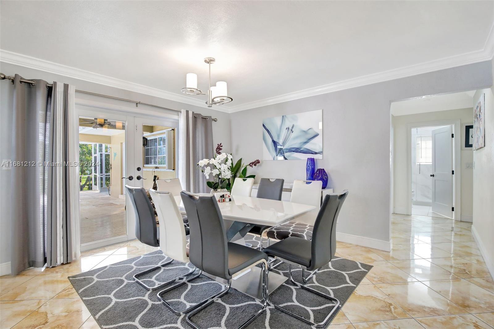 301 NW 93rd Ave