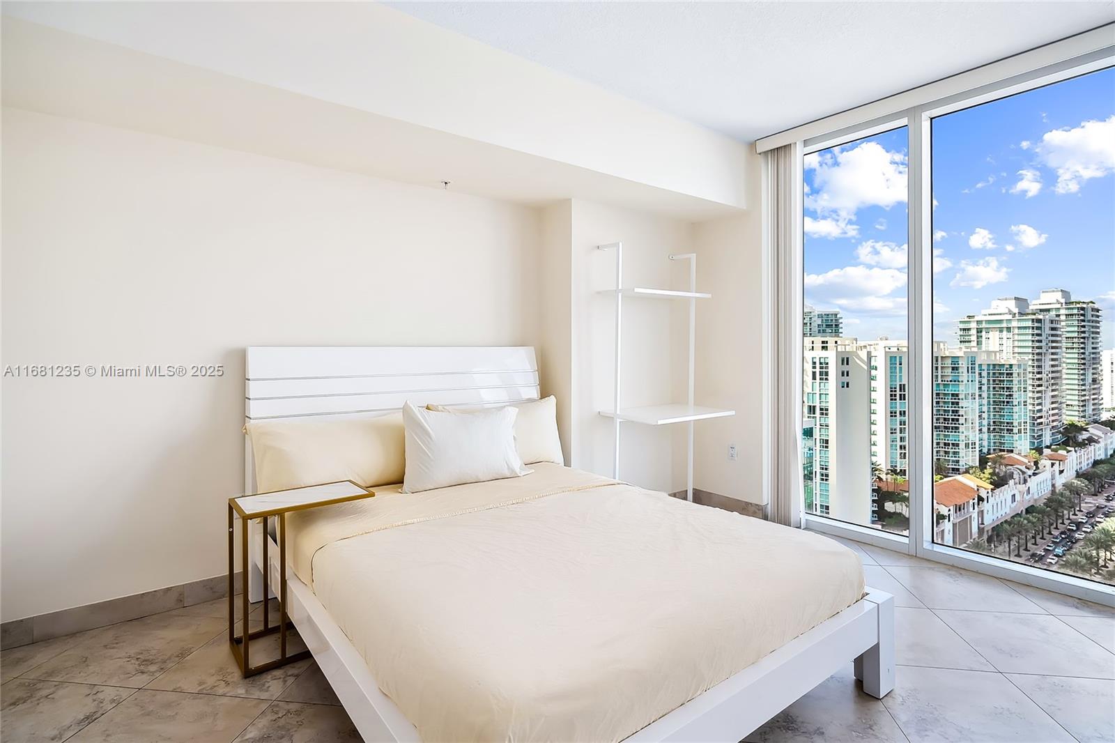 16699 Collins Ave # 2307