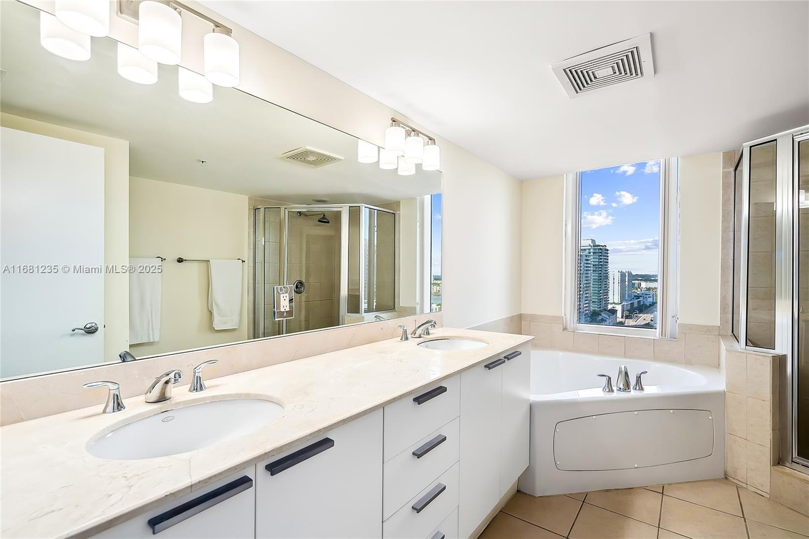 16699 Collins Ave # 2307