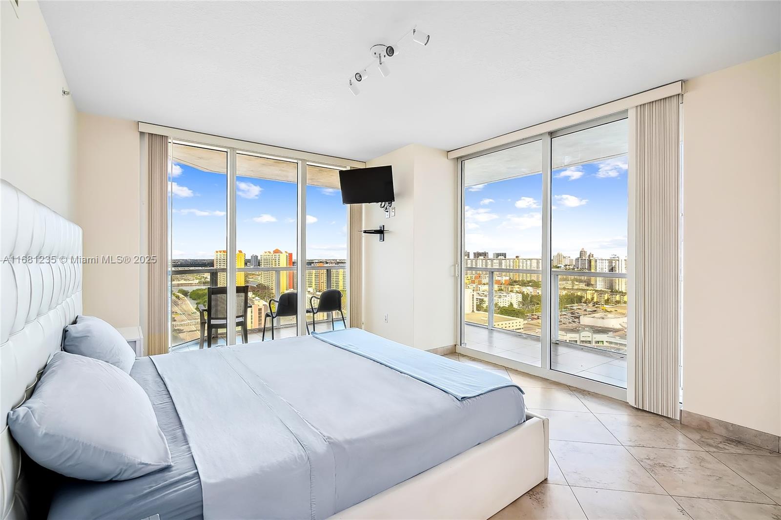 16699 Collins Ave # 2307