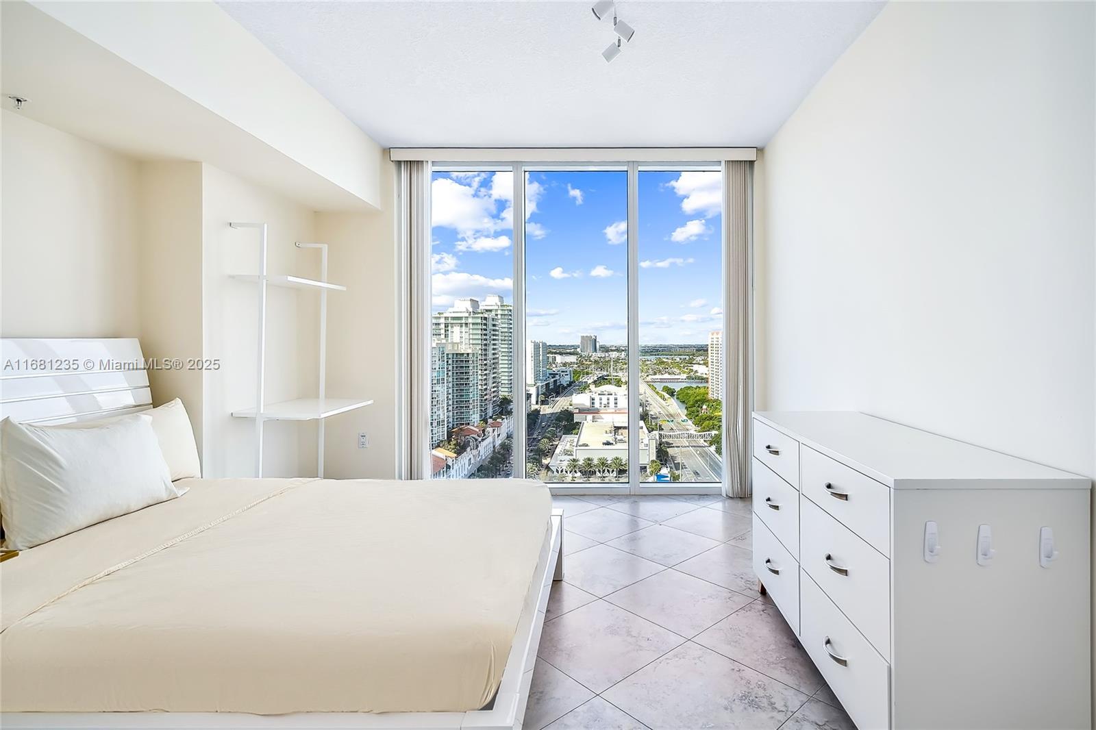 16699 Collins Ave # 2307