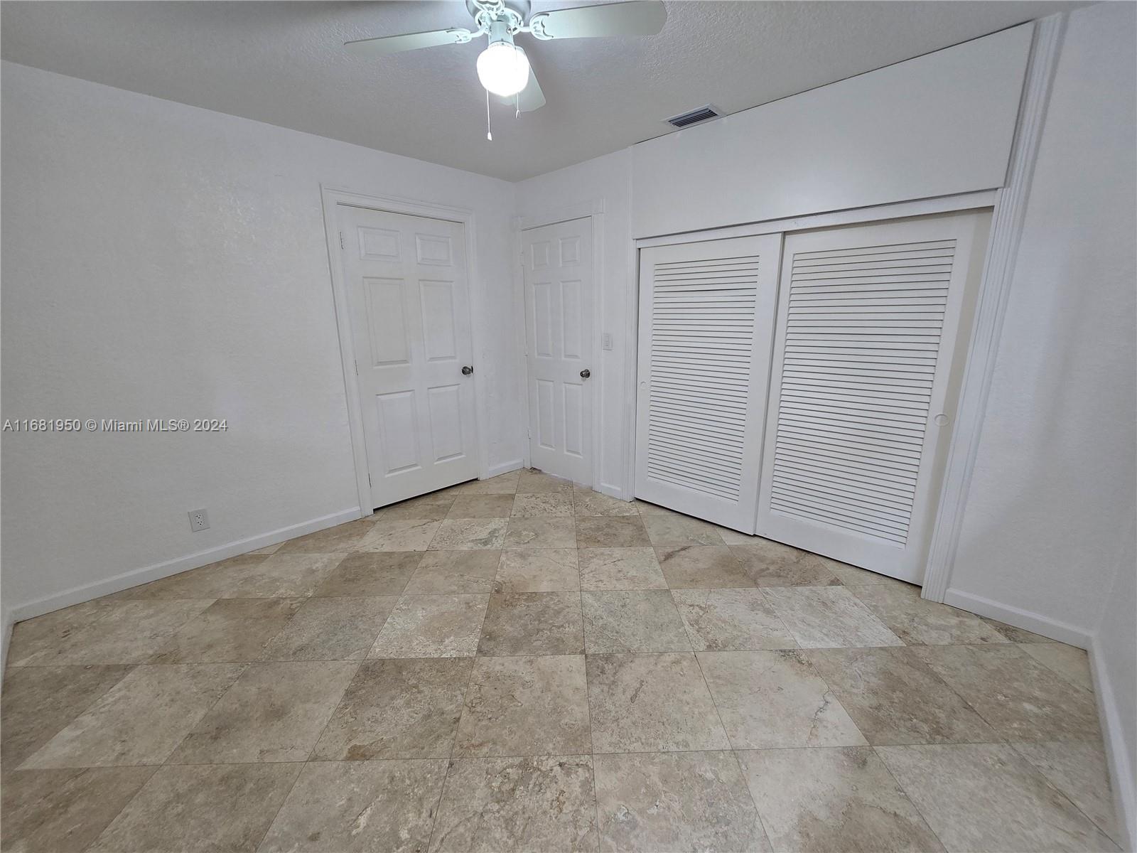 2001 NW 35th St