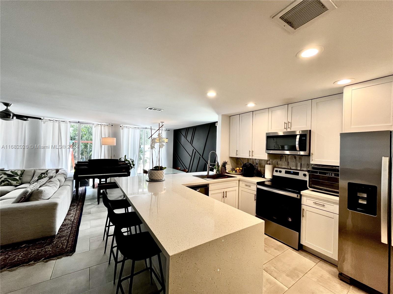 4448 NW 98th Ave