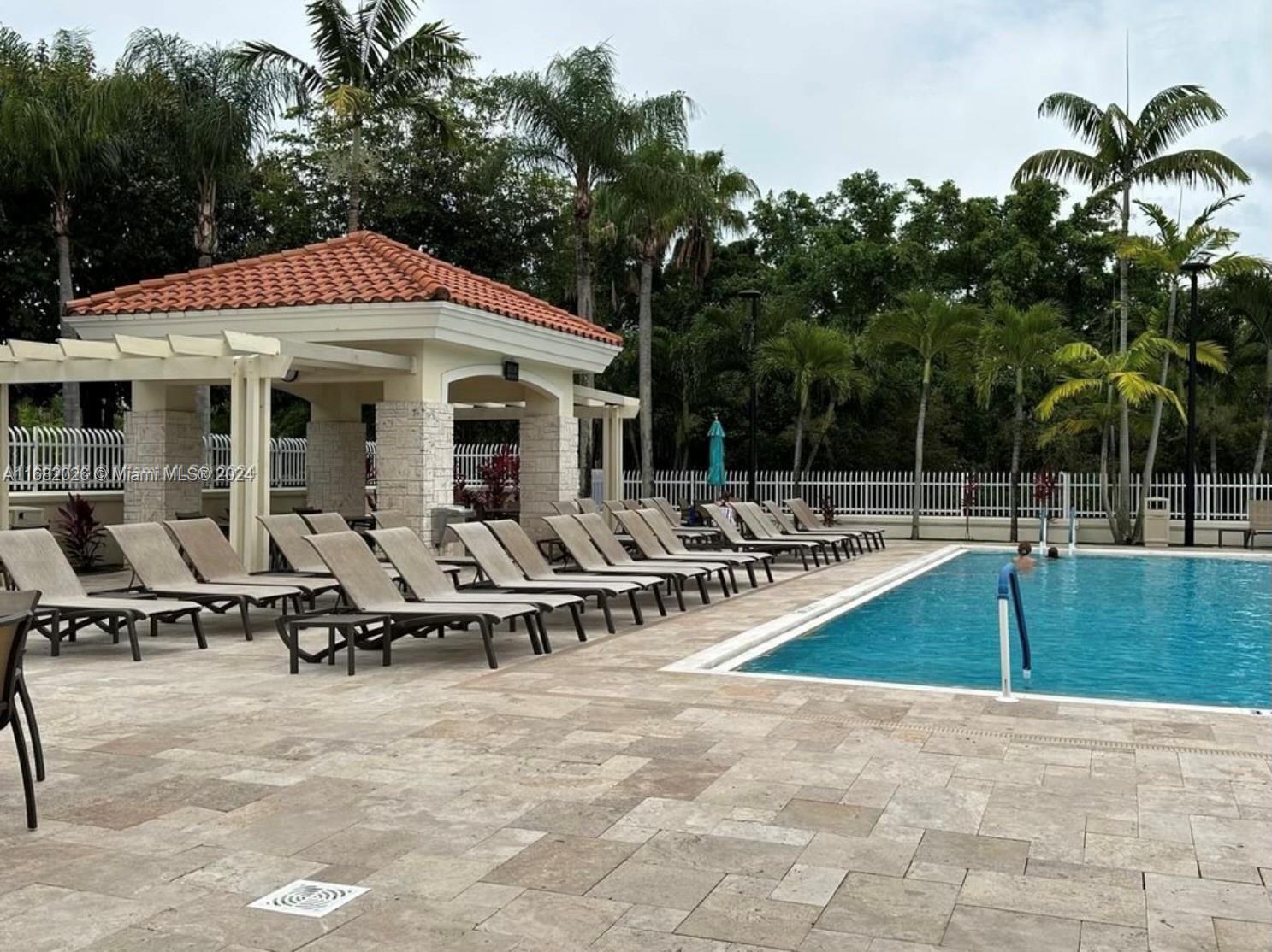 4448 NW 98th Ave