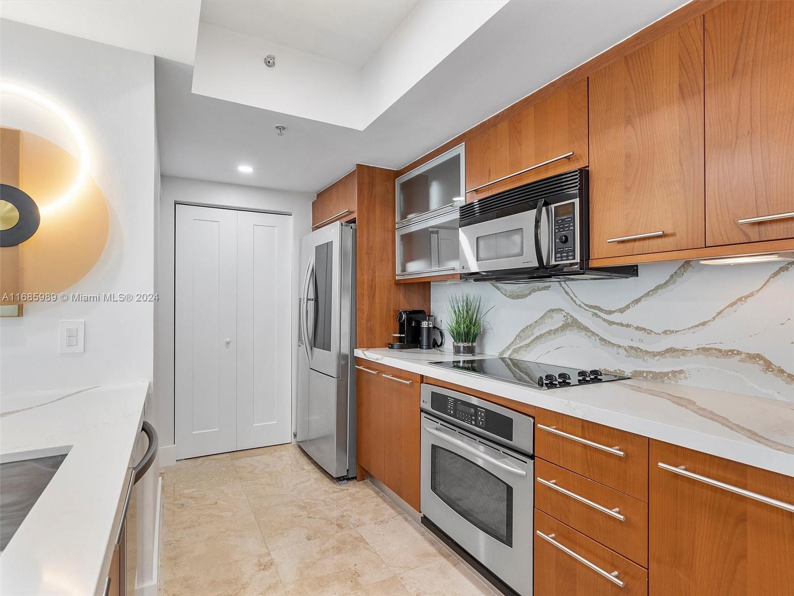 110 Washington Ave # 2516