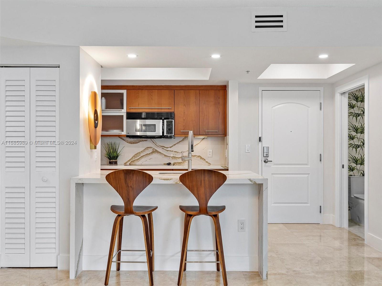 110 Washington Ave # 2516