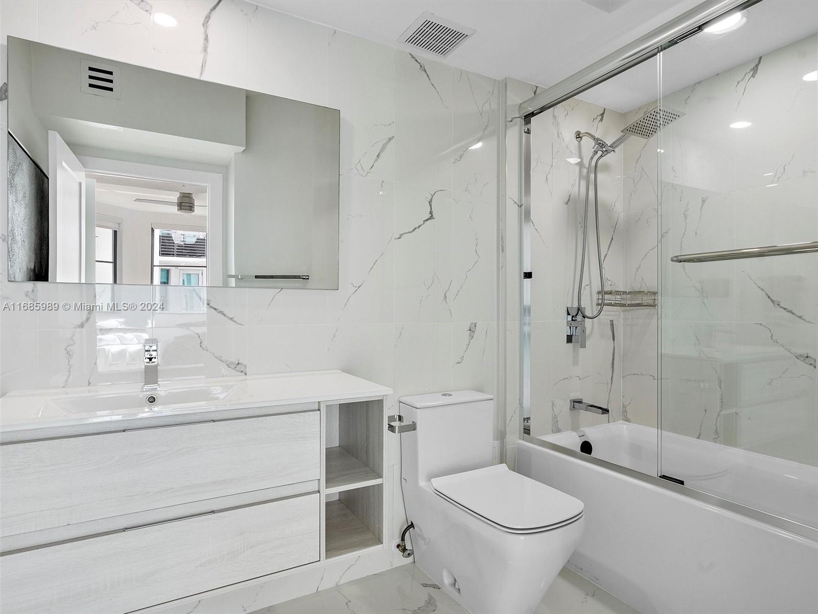 110 Washington Ave # 2516