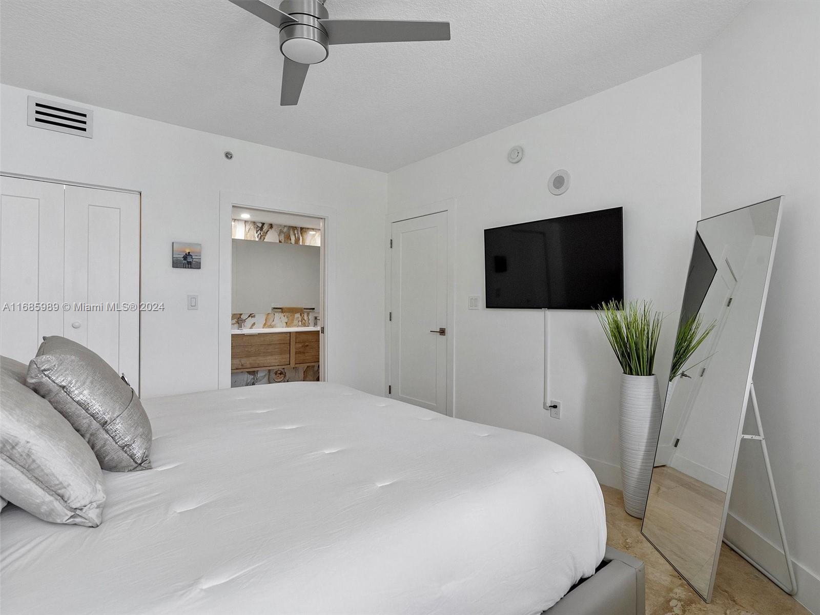 110 Washington Ave # 2516