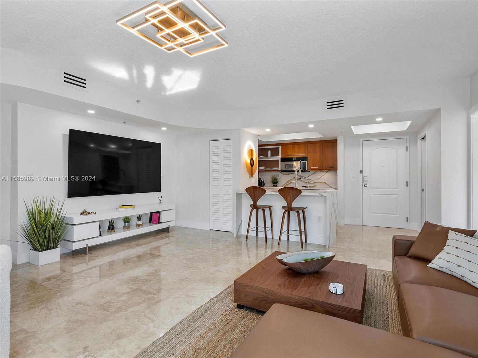 110 Washington Ave # 2516