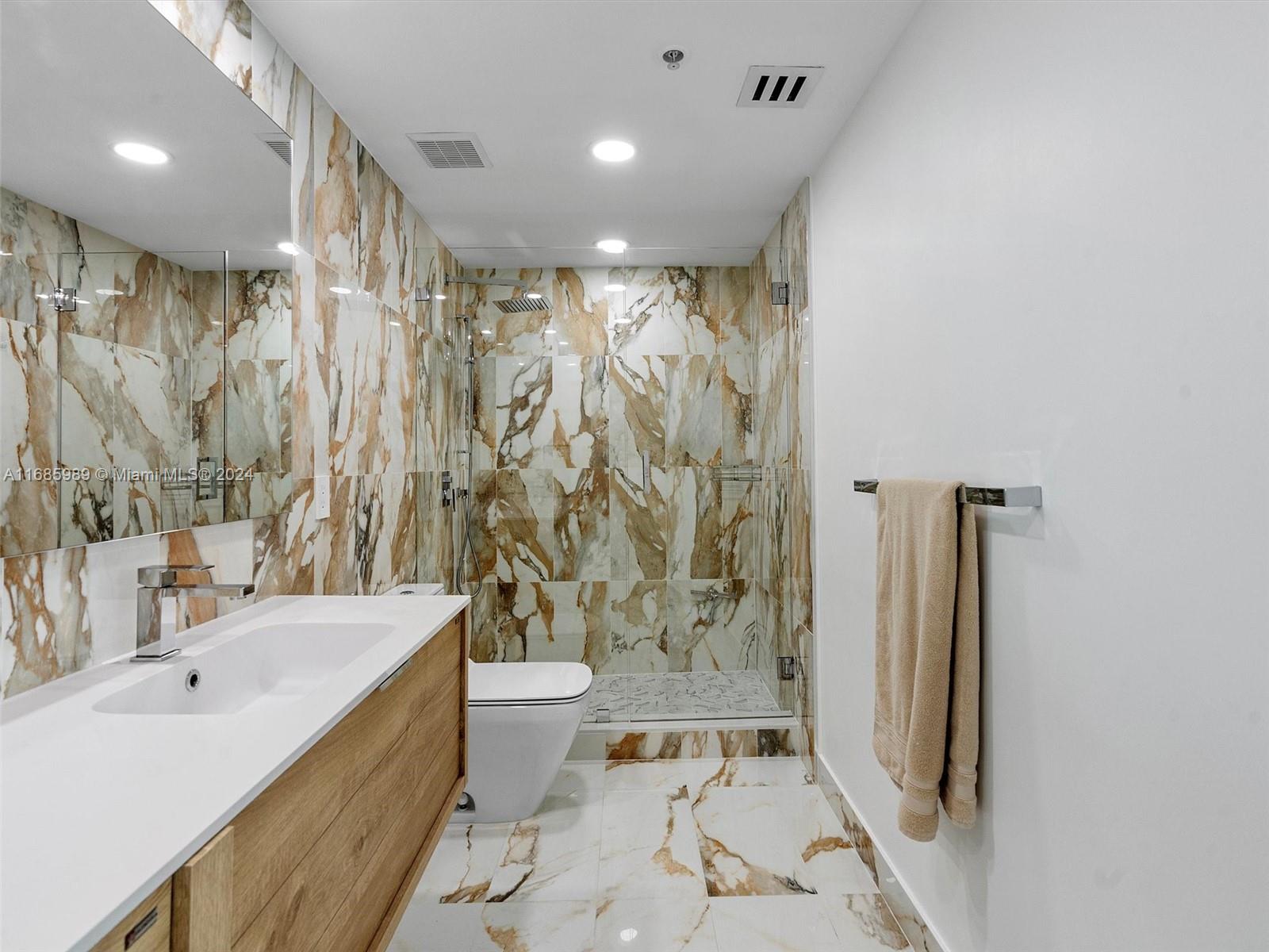 110 Washington Ave # 2516