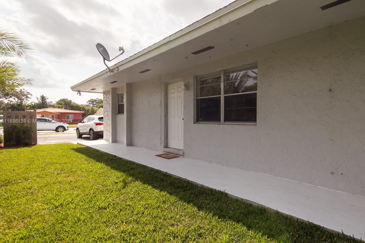 1345 N Andrews Ave # 1