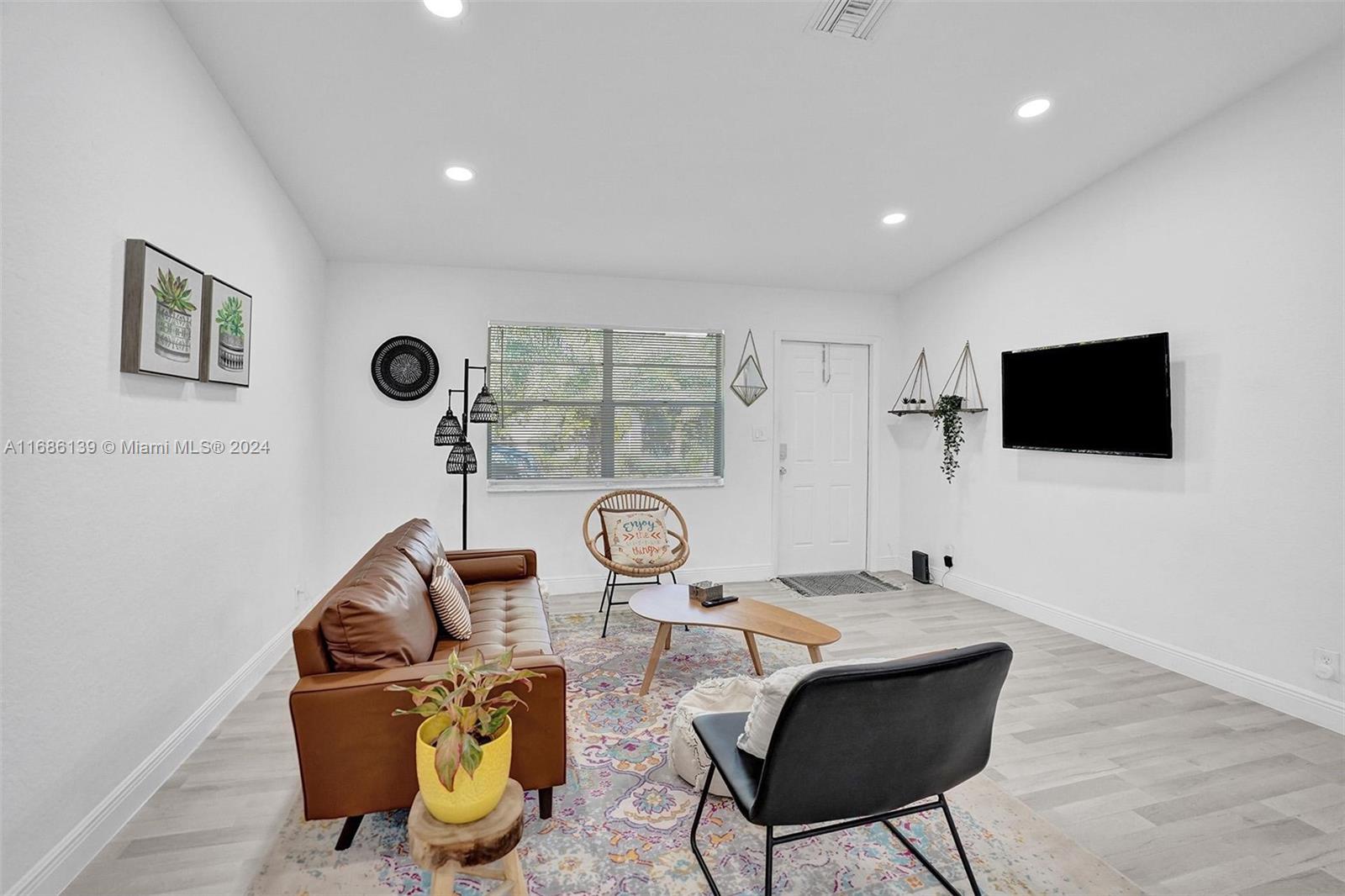 1345 N Andrews Ave # 1