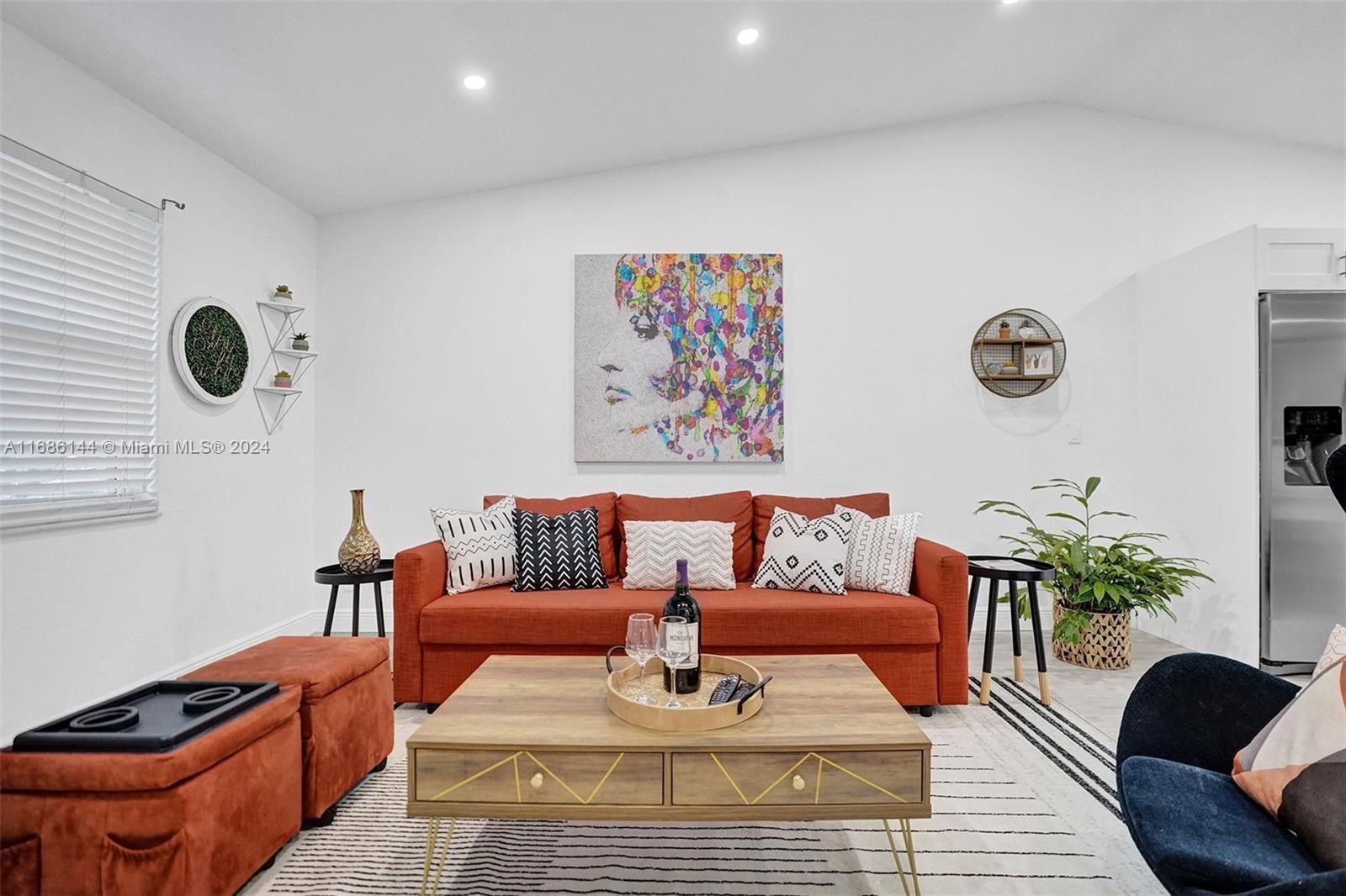 1345 N Andrews Ave # 2