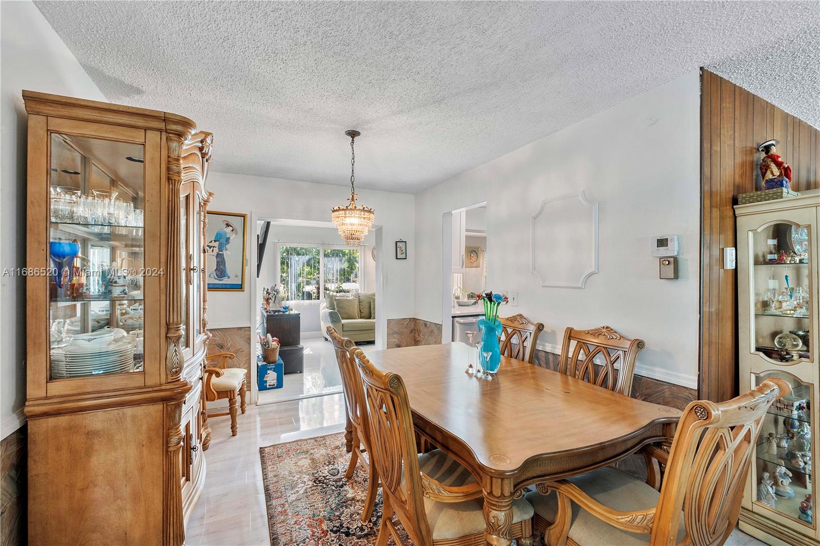 5206 NW 49th Ave