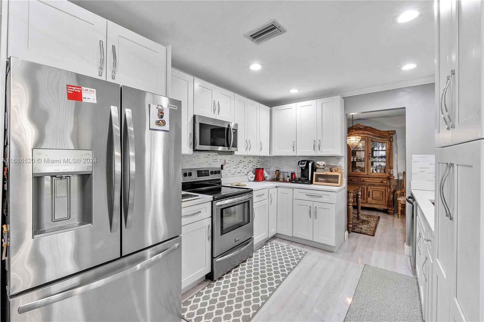 5206 NW 49th Ave