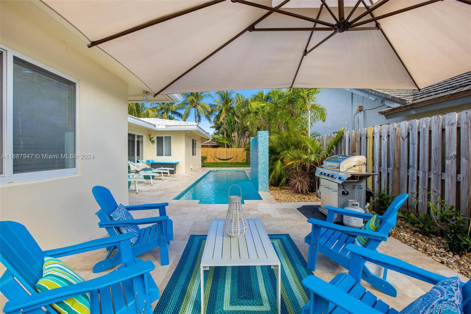 290 Tropic Dr