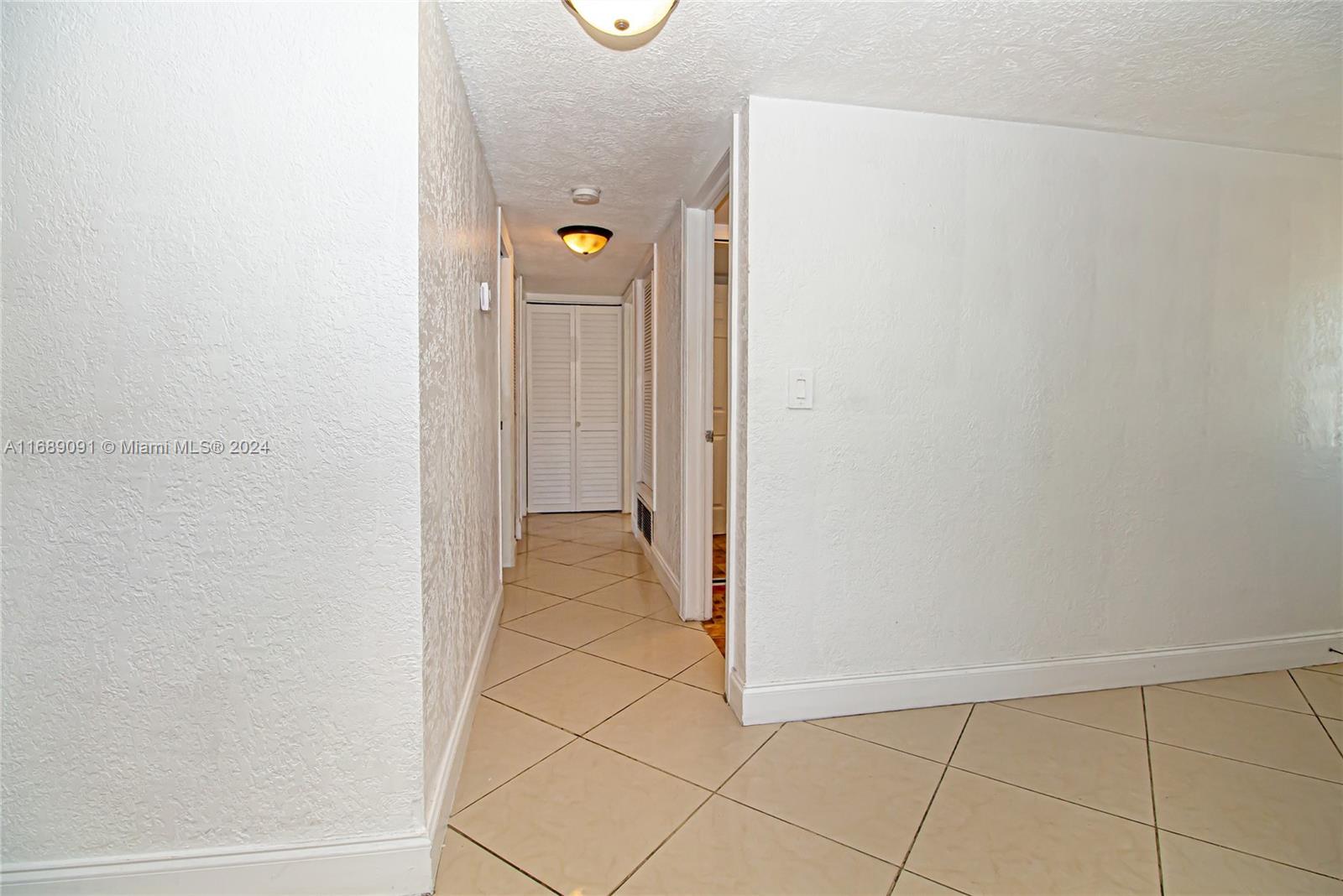 302 SE Verada Ave, Port St. Lucie