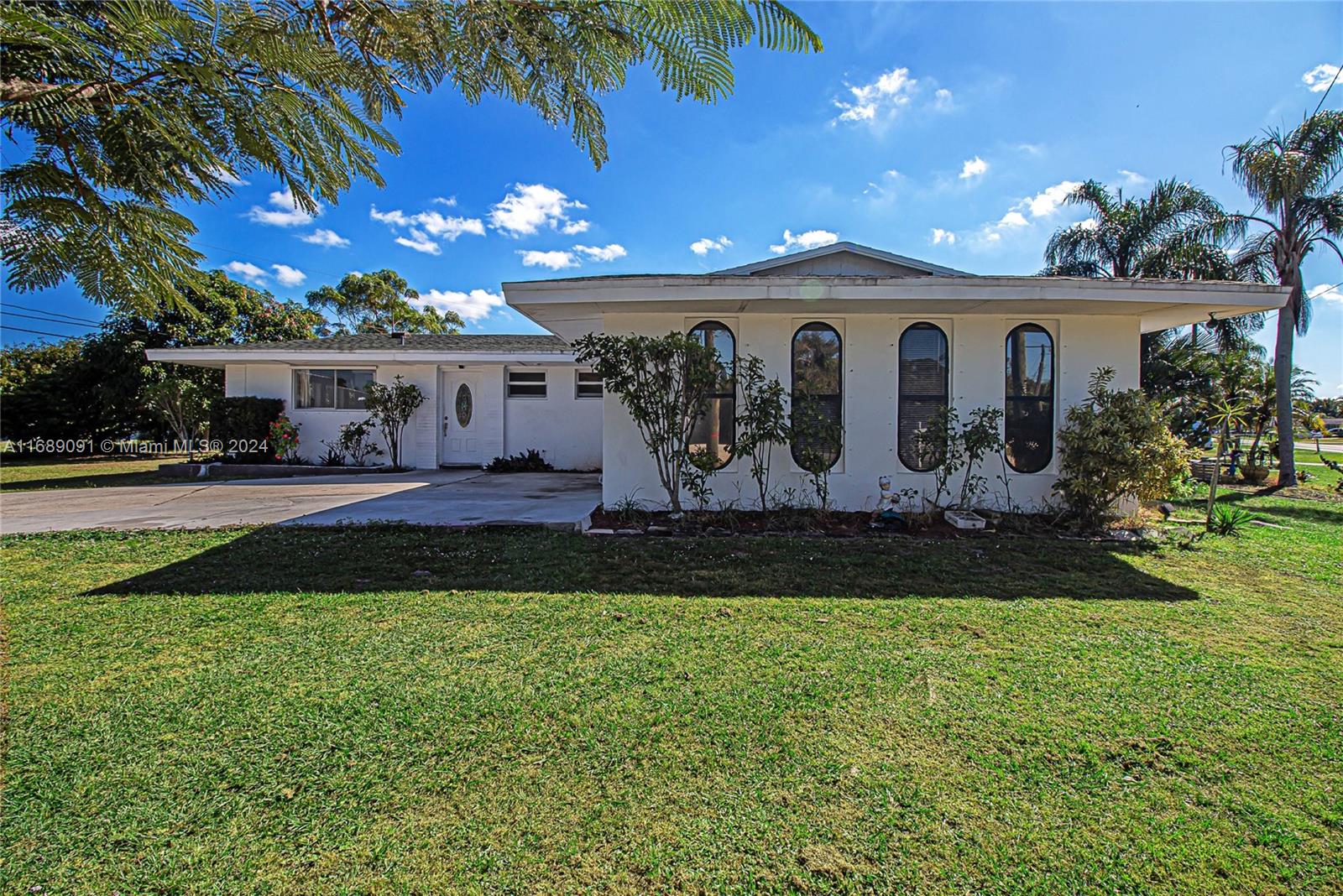 302 SE Verada Ave, Port St. Lucie