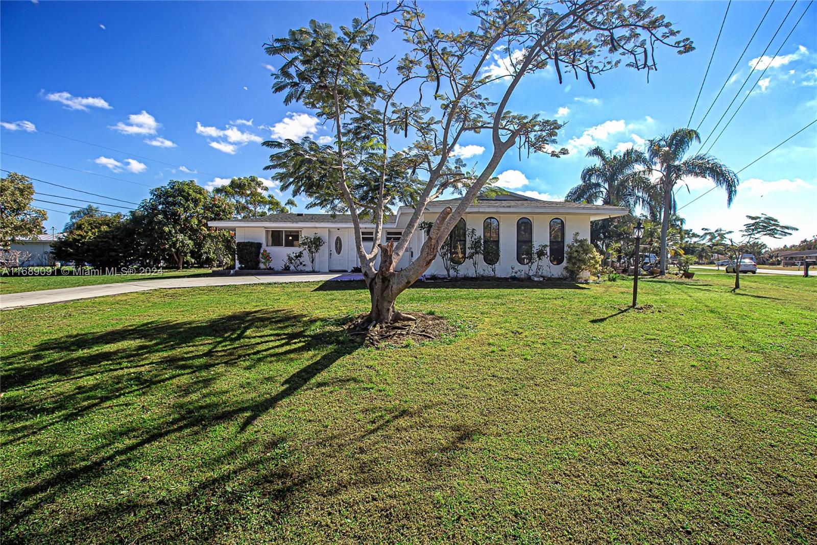 302 SE Verada Ave, Port St. Lucie