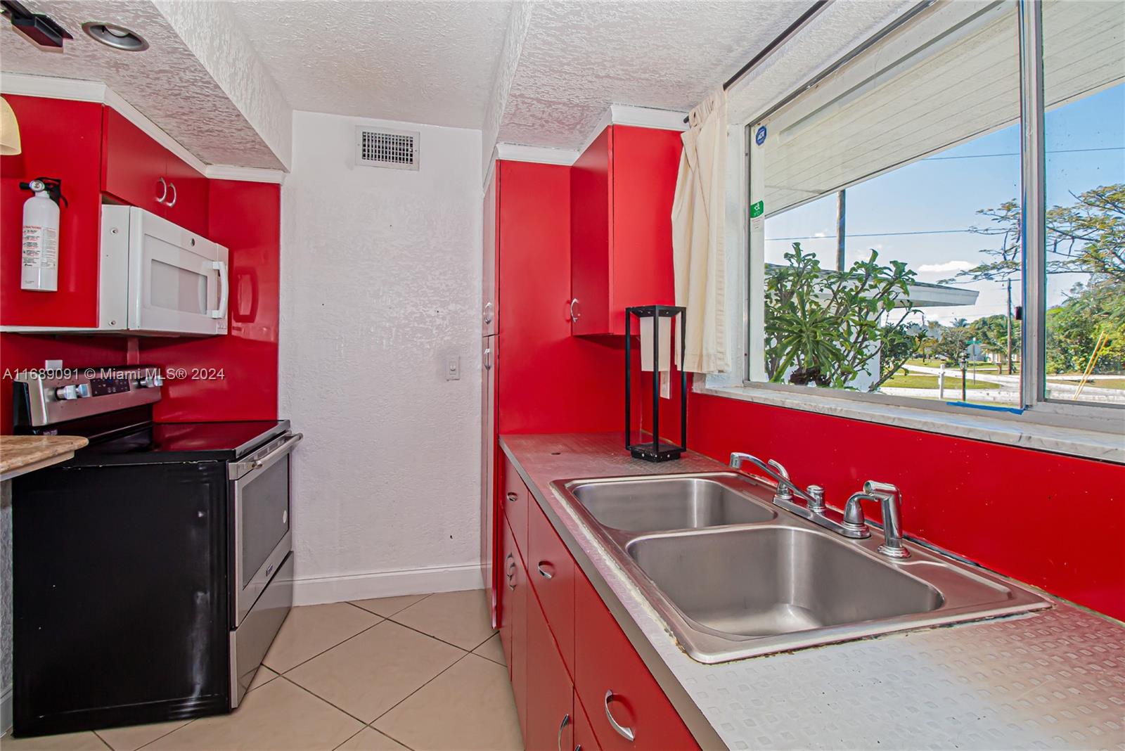 302 SE Verada Ave, Port St. Lucie