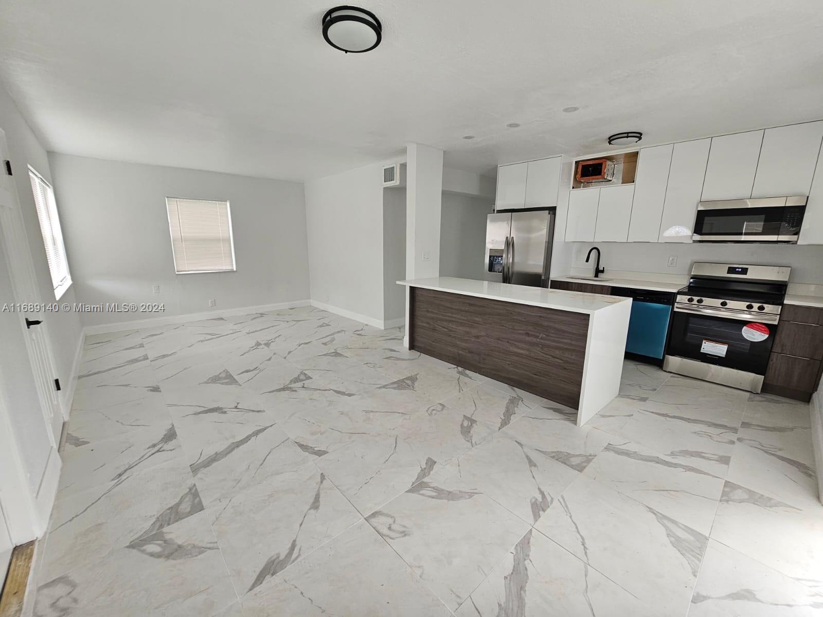 930 NW 14th St