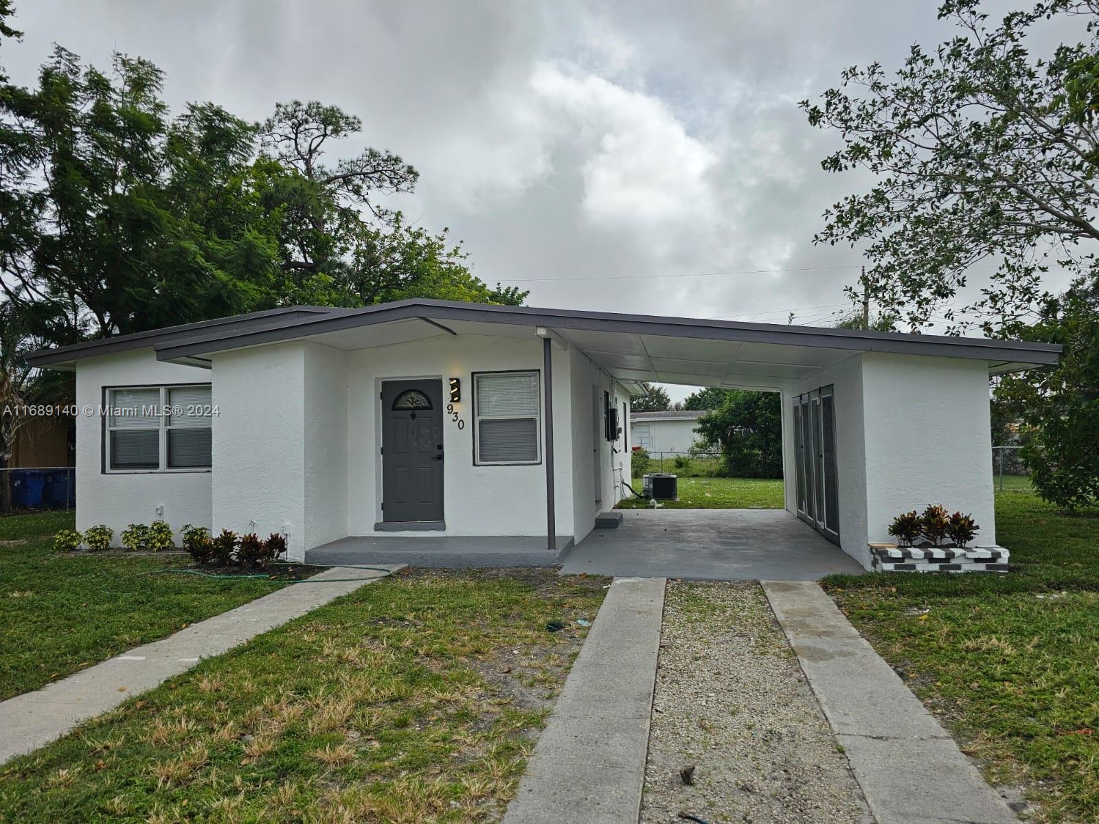 930 NW 14th St