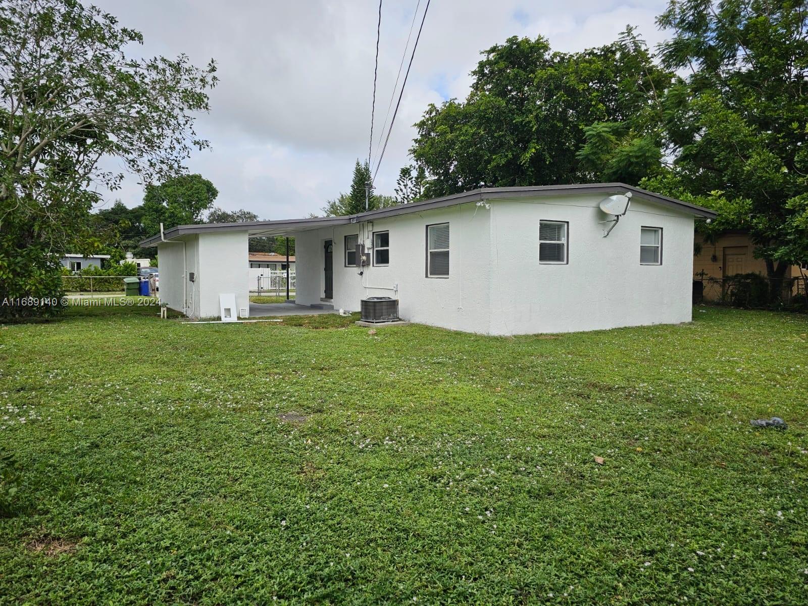930 NW 14th St