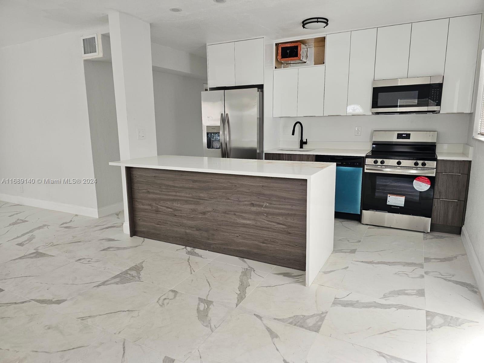 930 NW 14th St