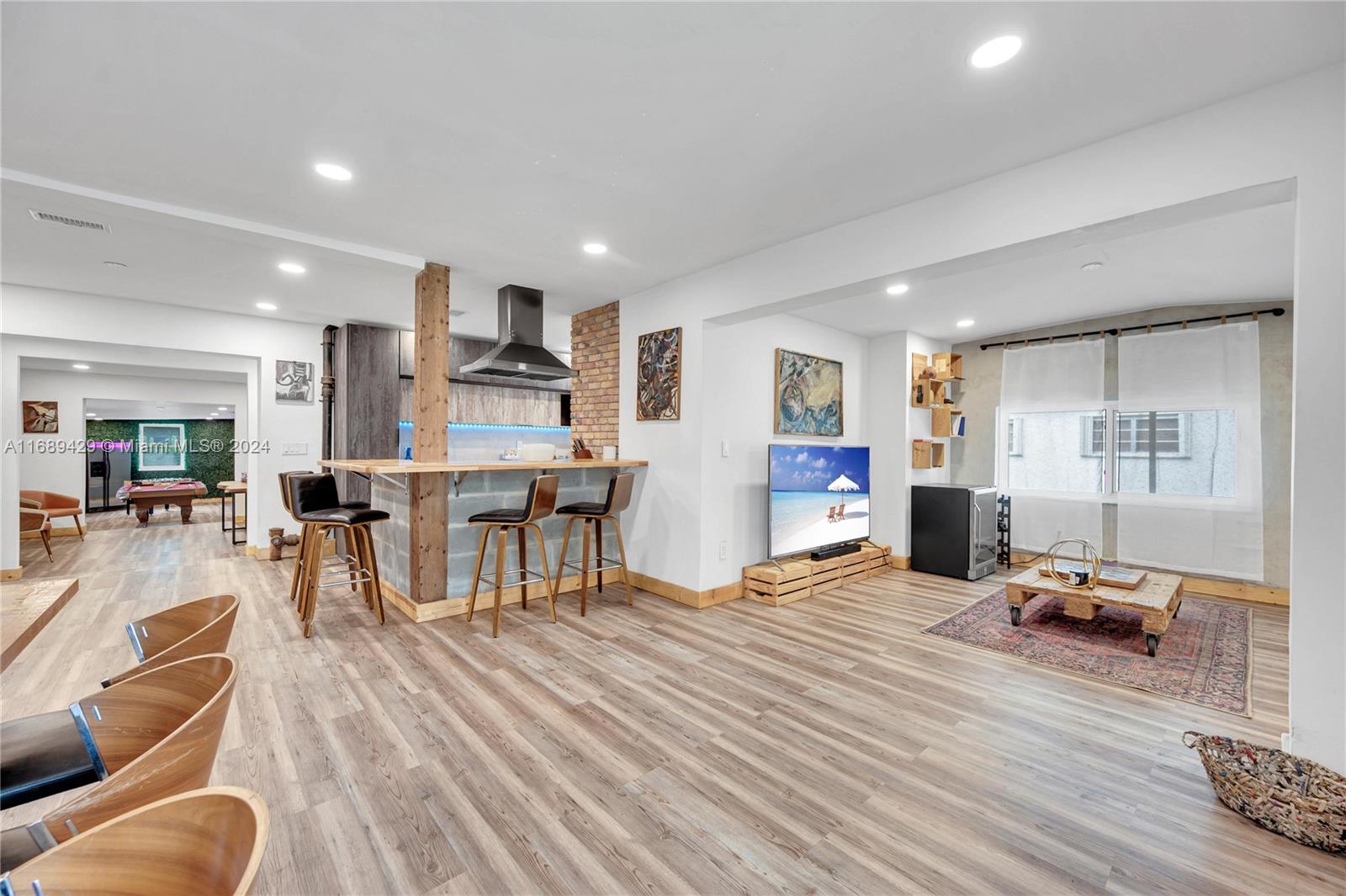 9000 NW 12th Ave Unit: .