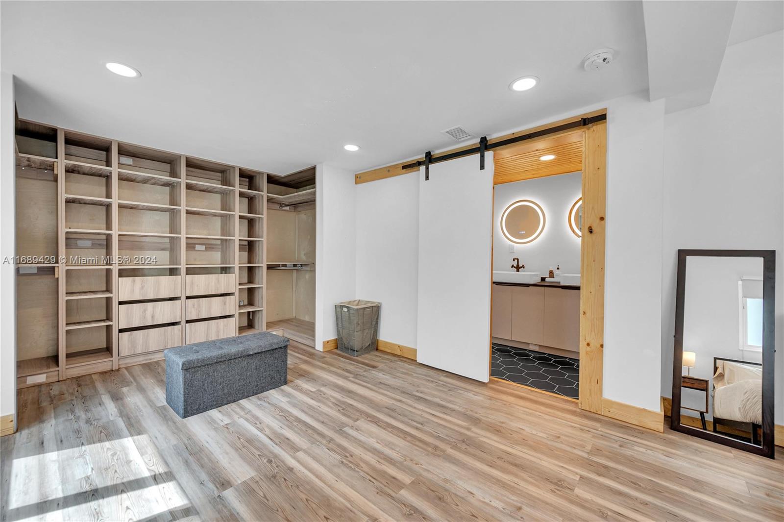 9000 NW 12th Ave Unit: .
