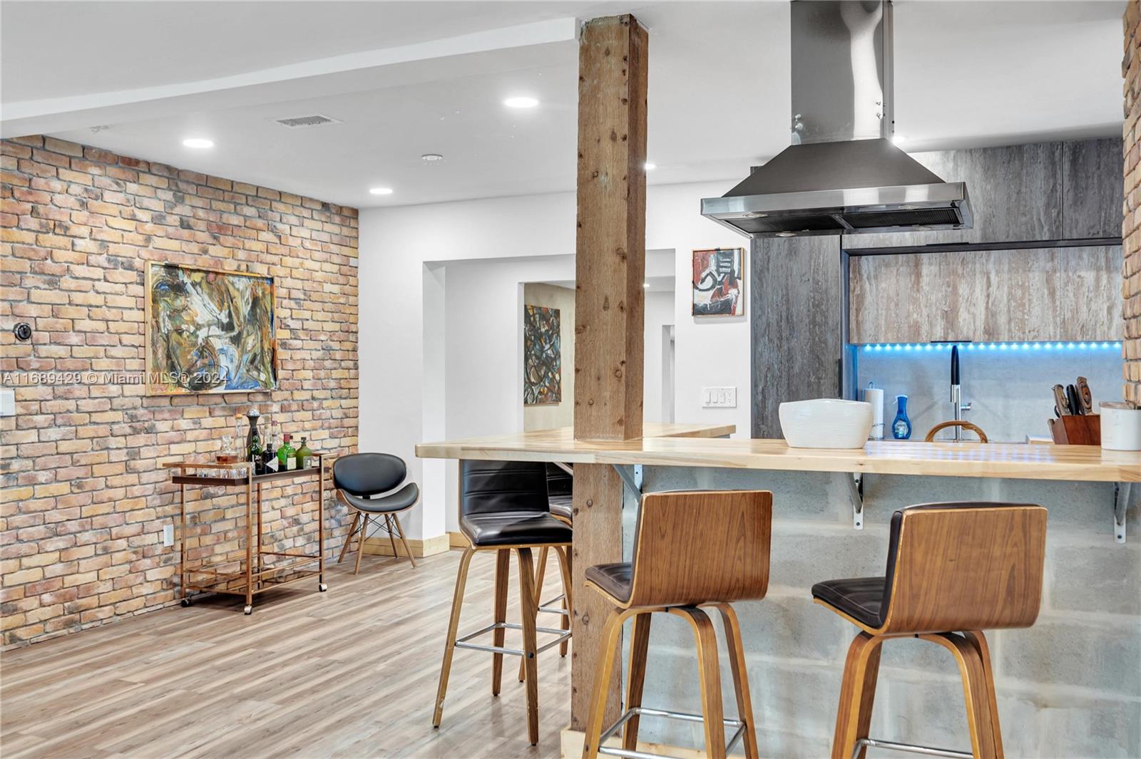 9000 NW 12th Ave Unit: .