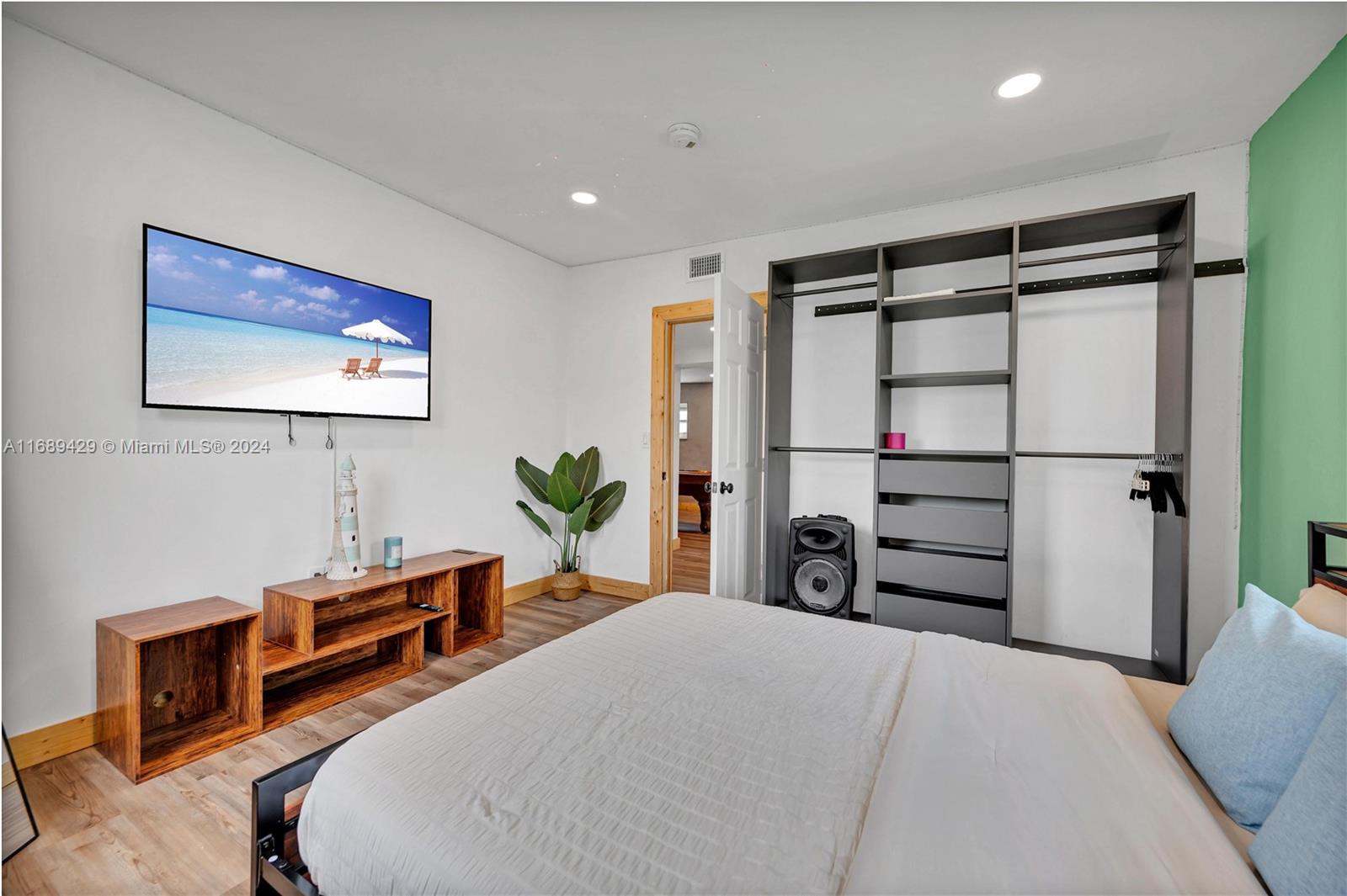 9000 NW 12th Ave Unit: .